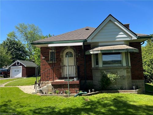 90 Osler Dr, Dundas, ON, L9H4B5 | Card Image