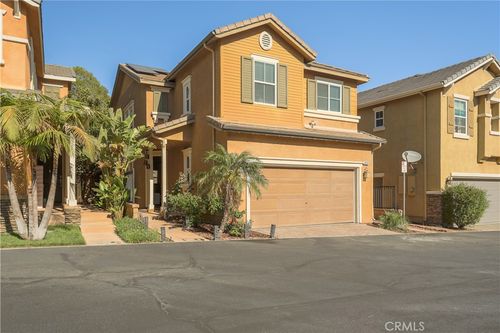 28215 Clementine Dr, Santa Clarita, CA, 91350-3251 | Card Image