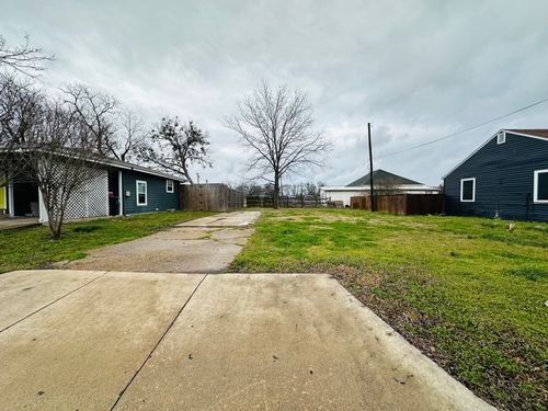 2412 First St, Caddo Mills, TX, 75135-6818 | Card Image