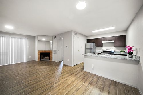 75-10001 Westpark Dr, Houston, TX, 77042-5942 | Card Image
