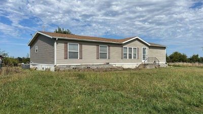 11215 Wyoming Street, House other with 3 bedrooms, 2 bathrooms and null parking in New Virginia IA | Image 2