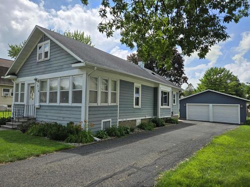 614 5th St Sw, Waseca, MN, 56093-2104 | Card Image