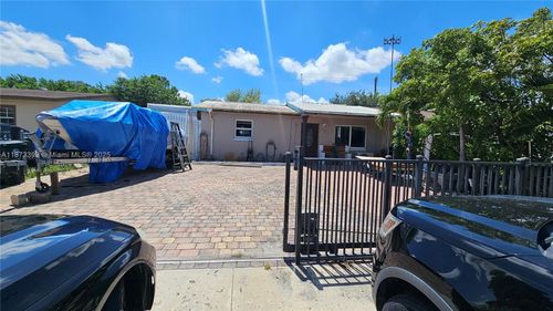 5940 S 38th Ct, Greenacres, FL, 33463-3239 | Card Image