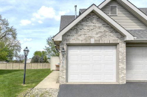 1042 Lakewood Court, Schererville, IN, 46375 | Card Image