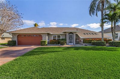 2607 Se 23rd Avenue, House other with 3 bedrooms, 2 bathrooms and null parking in Cape Coral FL | Image 2