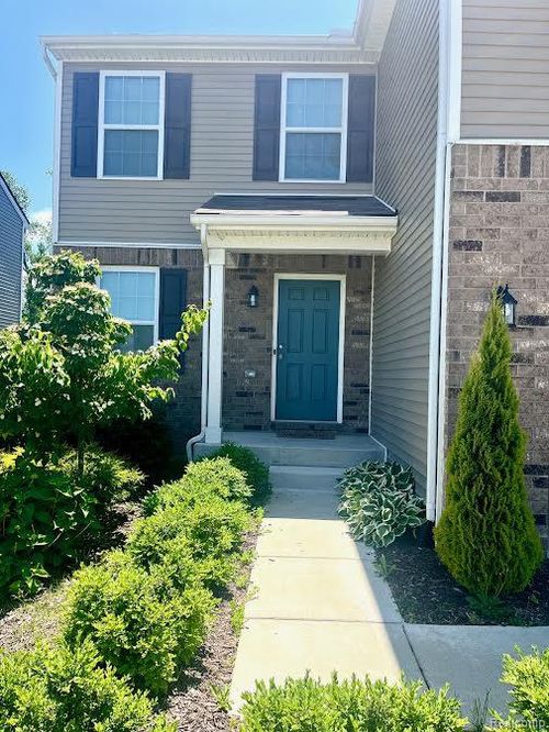 9568 Nature View Ln, Ypsilanti, MI, 48197-8740 | Card Image