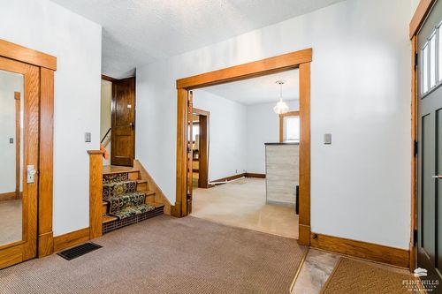 1006 Poyntz Ave, Manhattan, KS, 66502-5459 | Card Image