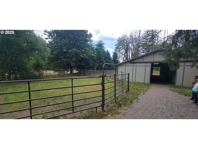 5750 Sw River Rd, House other with 3 bedrooms, 2 bathrooms and 2 parking in Hillsboro OR | Image 45