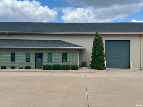 1011 12th Avenue Ct W, Milan, IL, 61264-2215 | Card Image