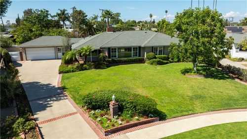 17991 Lassen Dr, Santa Ana, CA, 92705-1940 | Card Image