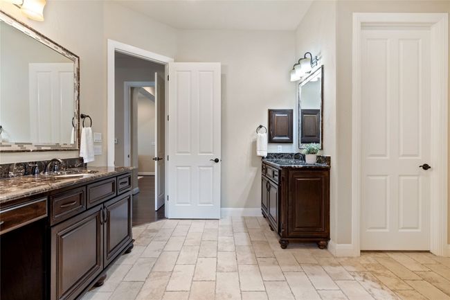 309 Grand Oaks Ln, House other with 4 bedrooms, 5 bathrooms and 4 parking in Georgetown TX | Image 19