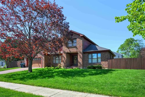 70 Moss Glen Lane, South Burlington, VT, 05403 | Card Image