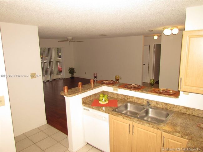 APT-201 - 11245 W Atlantic Blvd, Condo with 3 bedrooms, 2 bathrooms and null parking in Coral Springs FL | Image 8