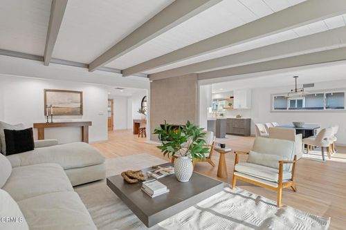 6043 Mary Ellen Ave, Van Nuys, CA, 91401-3101 | Card Image