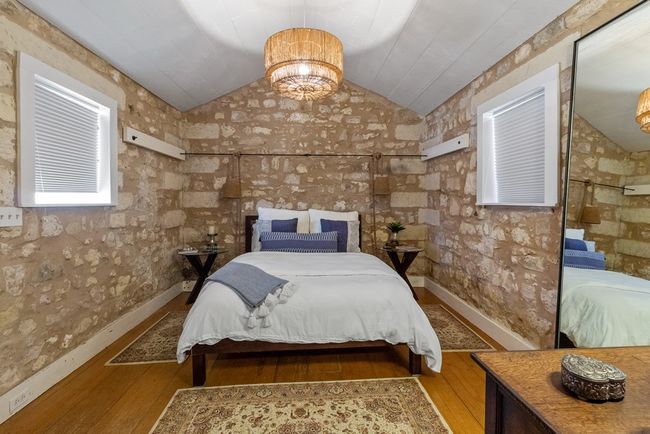 125 W San Antonio St, Home with 2 bedrooms, 3 bathrooms and 2 parking in Fredericksburg TX | Image 39