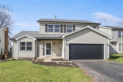 946 Pin Oak Cir, Cary, IL, 60013-3422 | Card Image