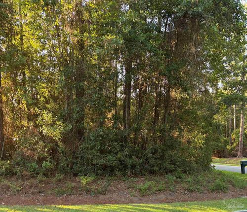 301 Deerfoot Ln, Cantonment, FL, 32533 | Card Image