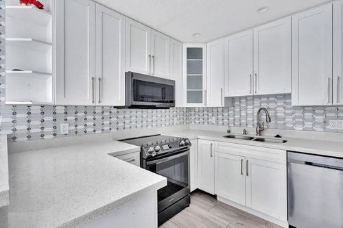 44-810 Lake Shore 44 Drive, Lake Park, FL, 33403 | Card Image