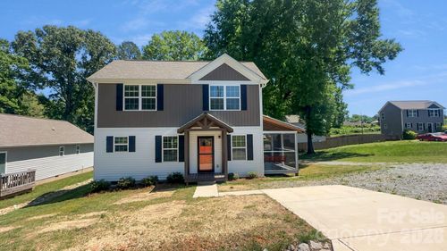 174 Gettys St, Forest City, NC, 28043-2912 | Card Image
