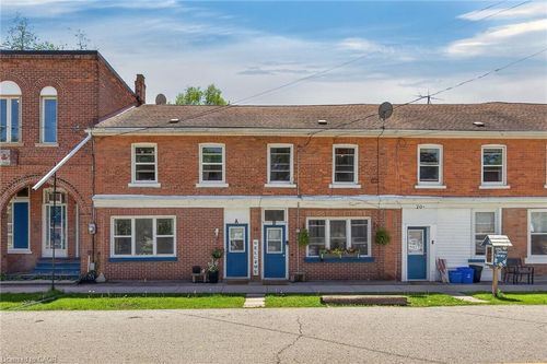 aandb-18 King St, Cayuga, ON, N0A1E0 | Card Image