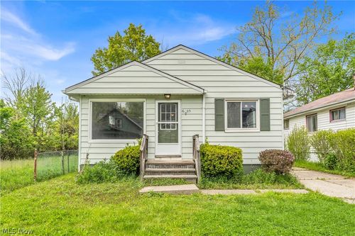 16605 Glenpark Ave, Cleveland, OH, 44128-3663 | Card Image