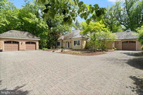 4015 N Randolph St, ARLINGTON, VA, 22207-4811 | Card Image