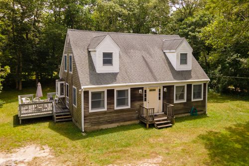 170 Barnes Rd, Oak Bluffs, MA, 02557-6722 | Card Image