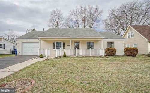 26 Elderberry Ln, Willingboro, NJ, 08046-2418 | Card Image