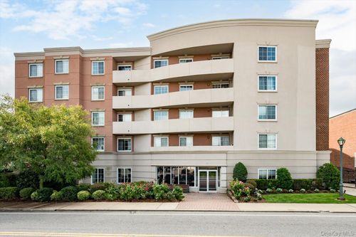308-242 Maple Ave, Westbury, NY, 11590-3265 | Card Image