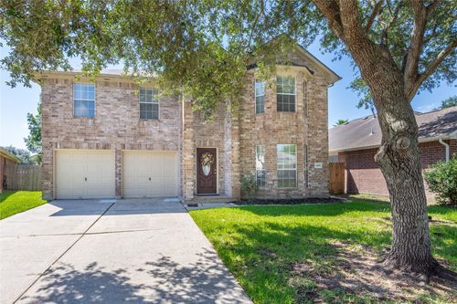 2888 Rocky Creek Ln, Dickinson, TX, 77539-4052 | Card Image
