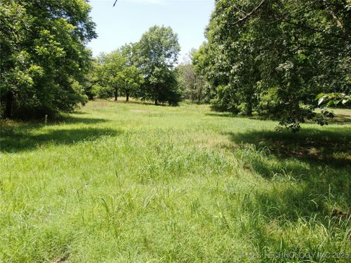 2018 Mission Ln, Okmulgee, OK, 74447-9390 | Card Image