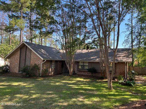 211 Magnolia Trail, Brandon, MS, 39047 | Card Image