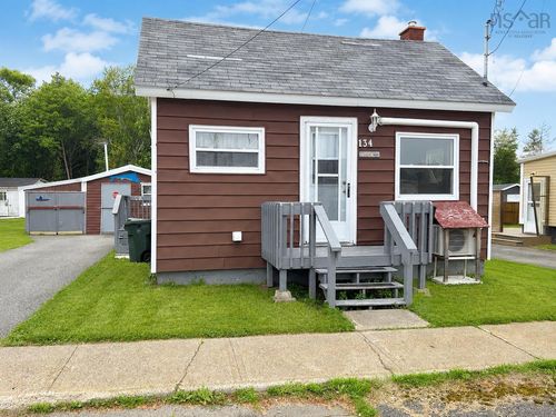 134 Stanley St, North Sydney, NS, B2A1W3 | Card Image