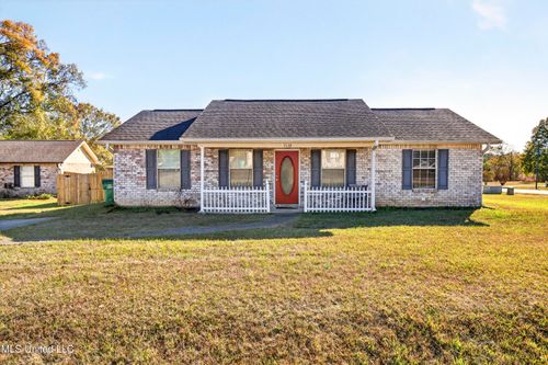 7039 Skylar Blvd, Kiln, MS, 39556-5604 | Card Image