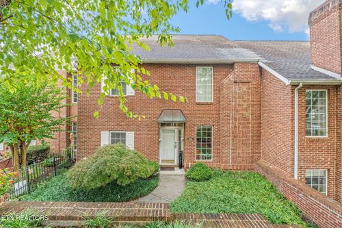 845 Poets Corner Way, Knoxville, TN, 37919-4432 | Card Image
