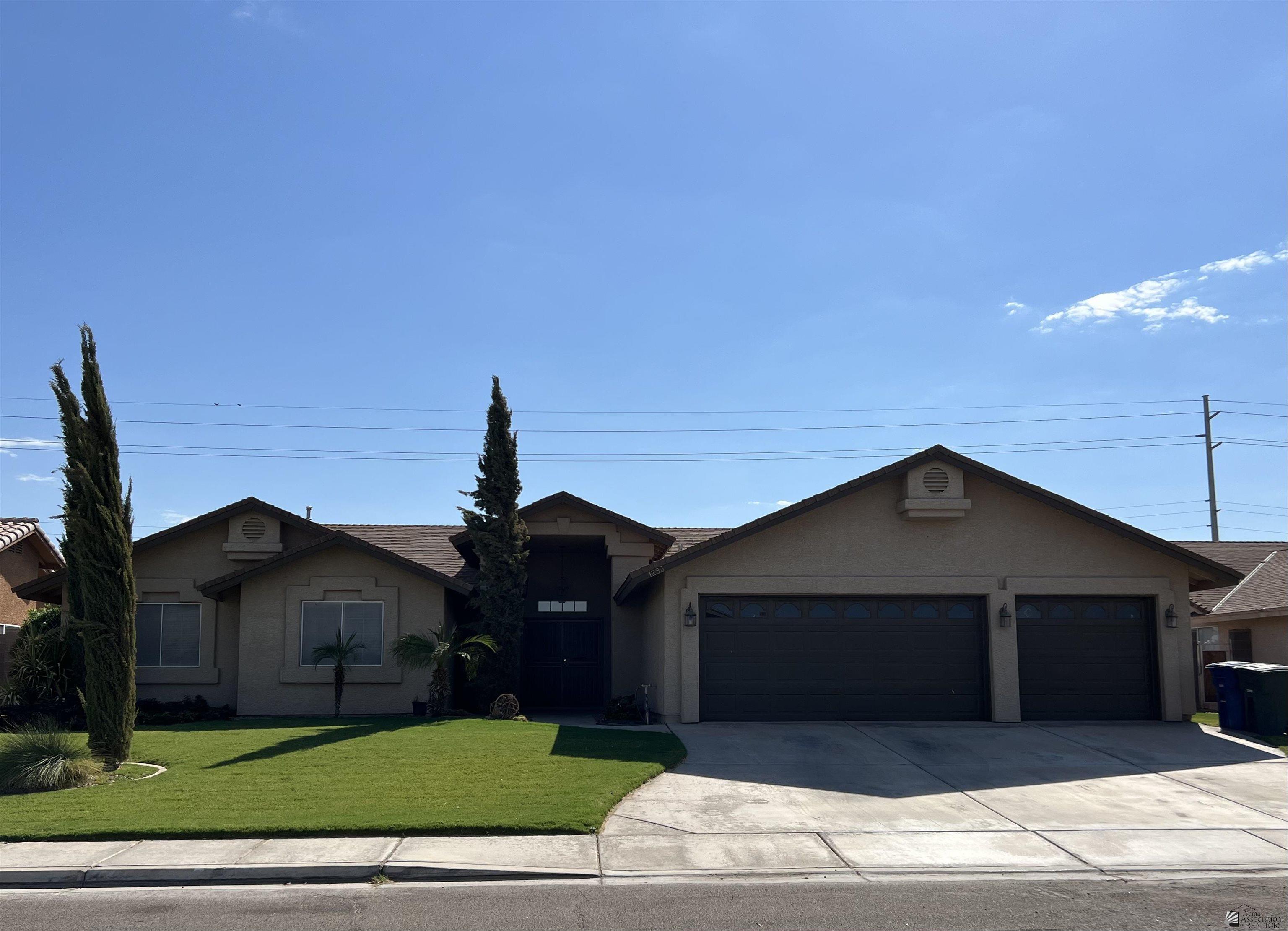 33rd Dr, Yuma, AZ 85364