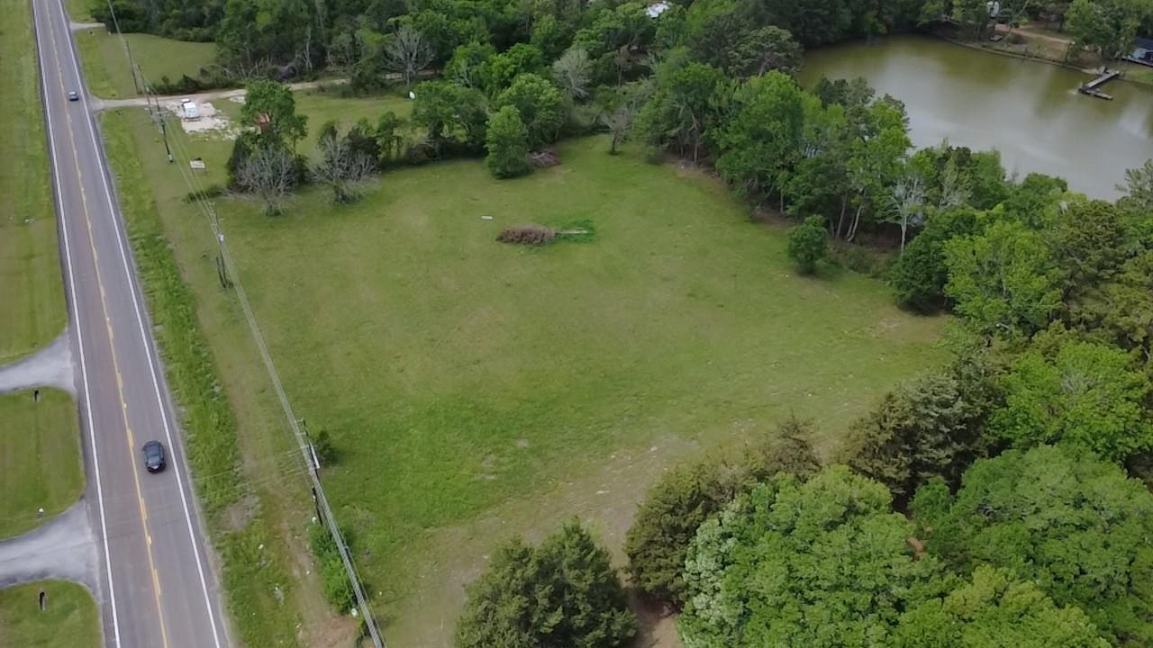 Land in New Waverly 4