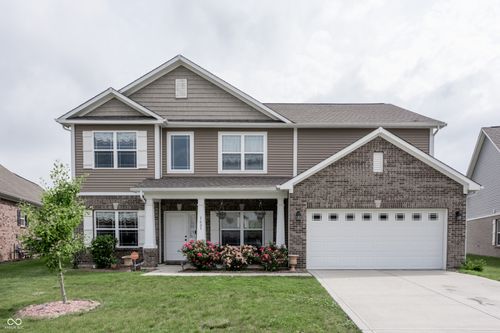 1661 Devonshire Ave, Avon, IN, 46123-0008 | Card Image