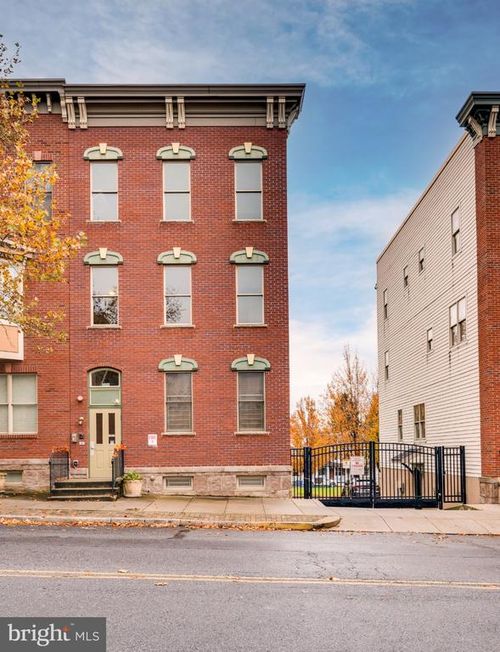 1016 Penn St, READING, PA, 19602-1216 | Card Image