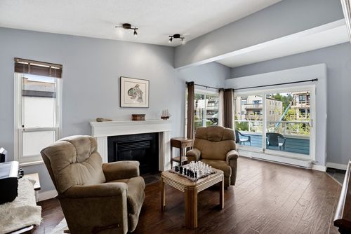 303-2615 Lonsdale Avenue, North Vancouver, BC, V7N3H7 | Card Image