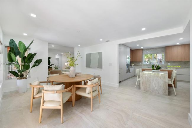 5211 Granada Blvd, House other with 4 bedrooms, 3 bathrooms and null parking in Coral Gables FL | Image 7