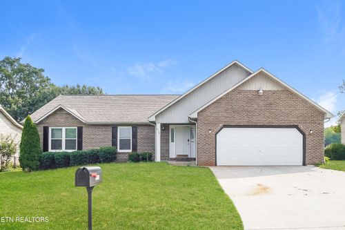 1528 Cavalier Dr, Maryville, TN, 37803-9205 | Card Image