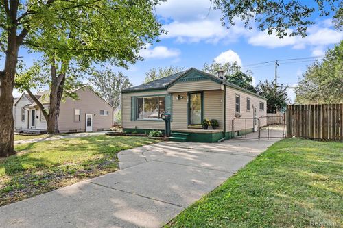 2015 Moran Ave, Lincoln Park, MI, 48146-3733 | Card Image