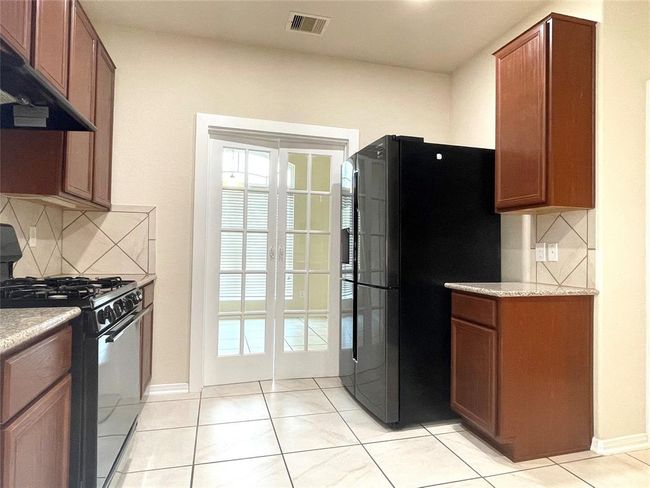 Kitchen | Image 17