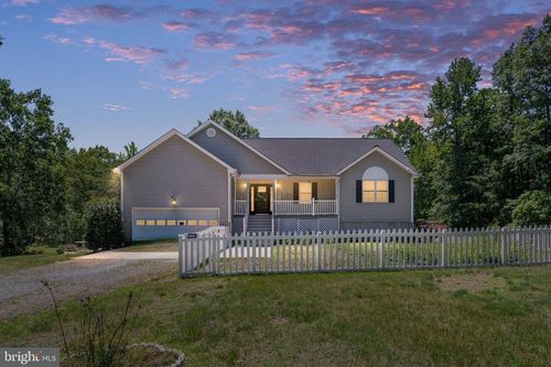 8009 Burrell Rd, FREDERICKSBURG, VA, 22407-8746 | Card Image