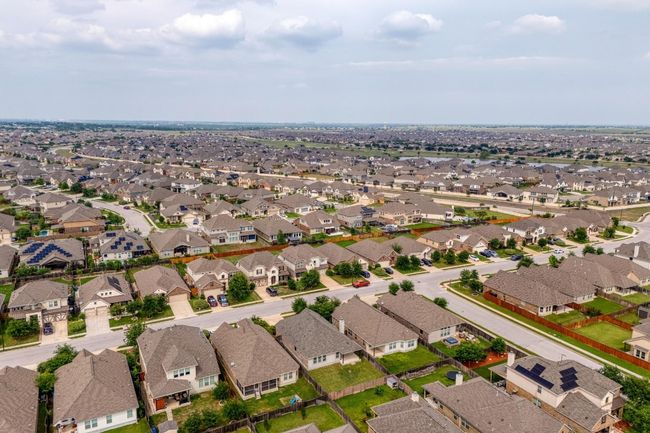 Bird's eye view with a residential view | Image 33