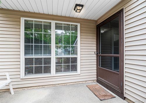 42 Weathervane Way, Warwick, NY, 10990-4244 | Card Image