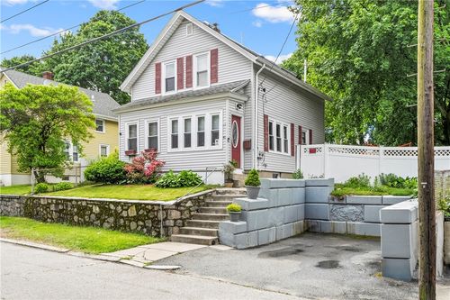40 Vincent Ave, Pawtucket, RI, 02860-3354 | Card Image