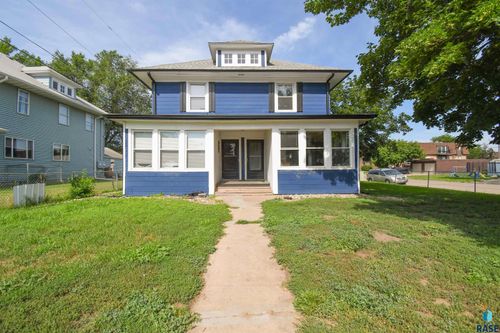 3801 S Hawthorne Ave Avenue, Sioux Falls, SD, 57105 | Card Image