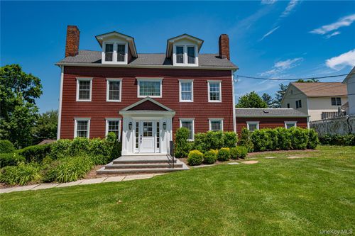 68 Nassau Rd, Huntington, NY, 11743-3526 | Card Image